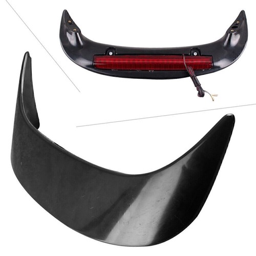 Rear trunk spoiler with - rear, led